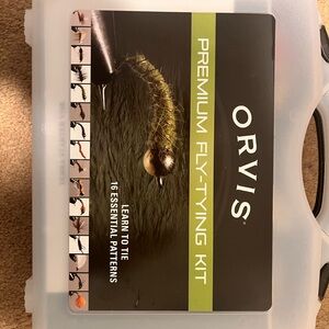 Orvis Premium Fly-Tying Kit NEVER USED!
